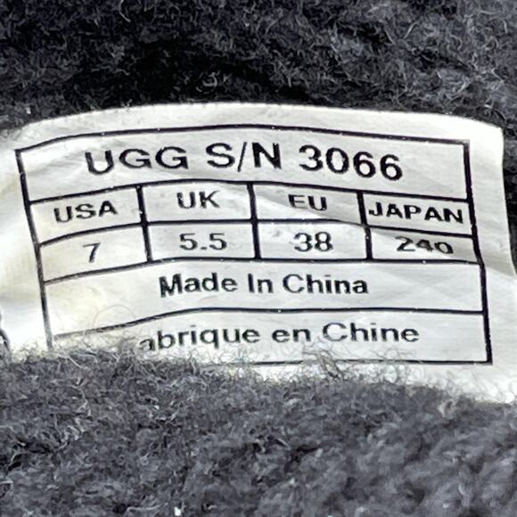 UGG Australia Boots Womens Size 7 Black Lattice Cardy Button Knit Tall 3066 - Picture 7 of 7